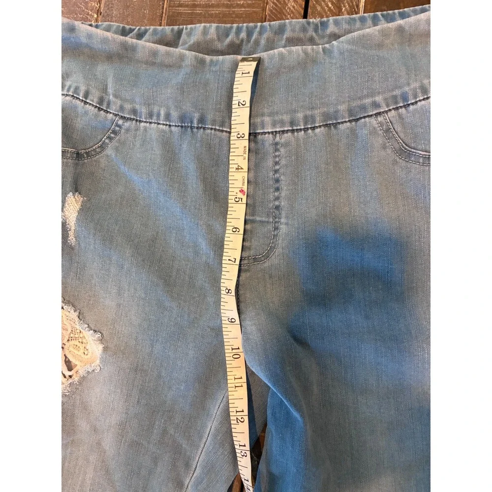 Slim-Sation Denim Capri Pants Size 10 Blue Distressed Frayed Hem Lace‎